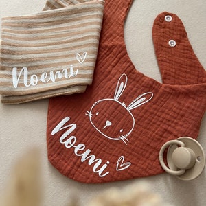 personalisiertes Musselin Halstuch für Babys und Kleinkinder 100% Baumwolle Lätzchen Geschenk zur Geburt Taufe mit Name Bild 4