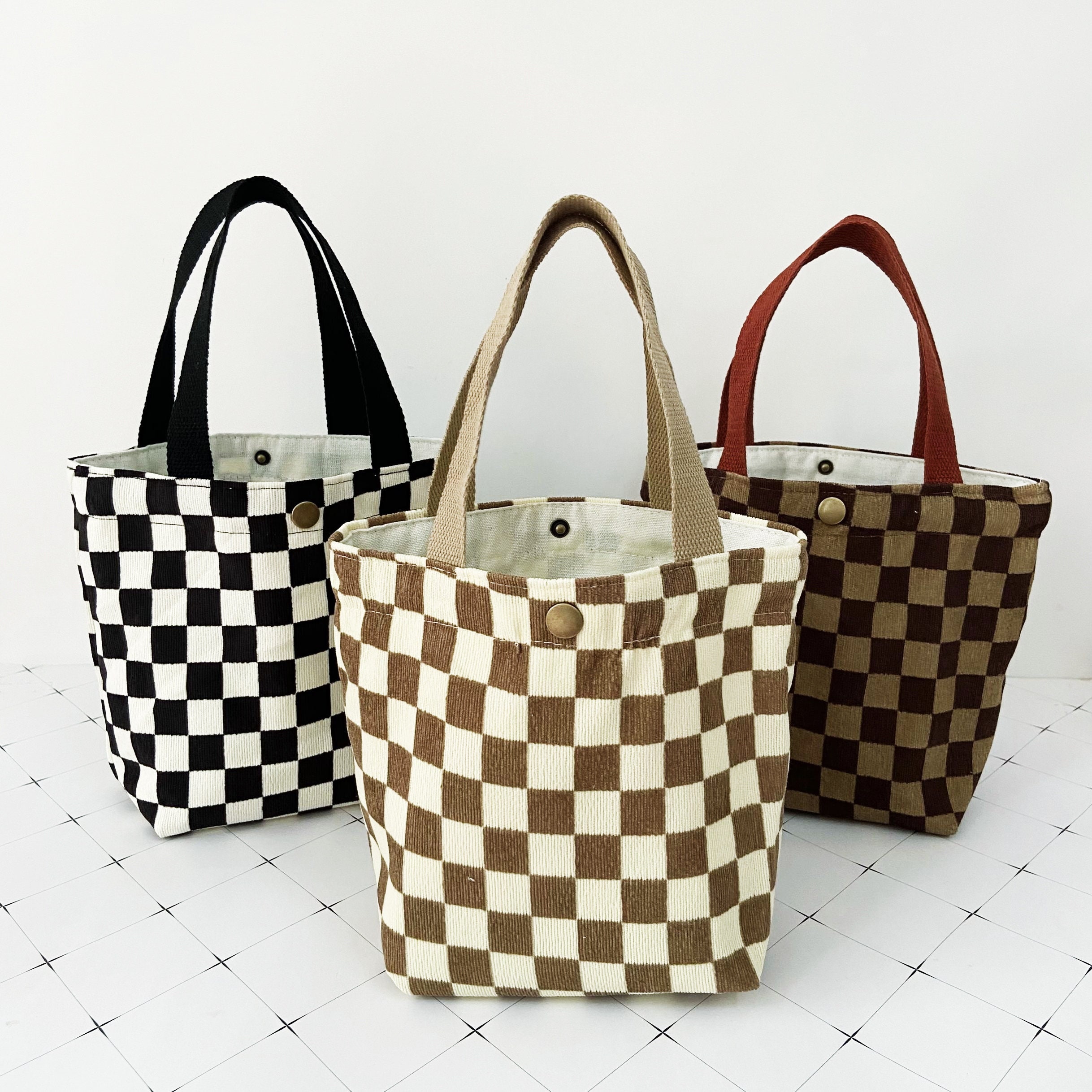 louis vuitton white checkered makeup bag