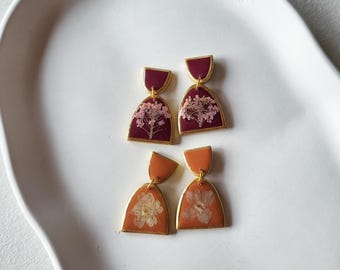 Bunte Ohrringe mit getrockneten gepressten Blumen, Boho, handgemacht, Sommer