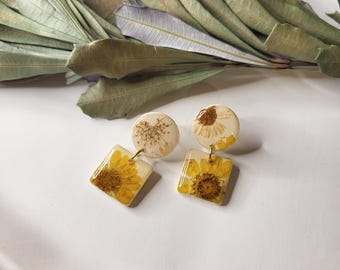 Earrings beige, white, yellow, brown, dried pressed flower, boho, handmade, summer