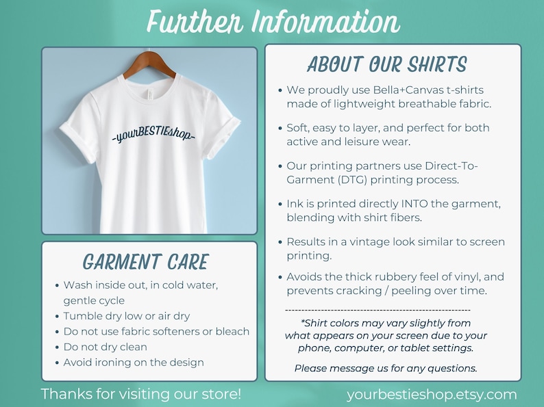 Op de afbeelding: Wit T-shirt met opgerolde mouwen, hangend aan een houten hanger. Het shirt heeft de tekst "-yourBESTIEshop-" in een donkerblauwe script. De afbeelding bevat ook wasvoorschriften en informatie over de shirts.