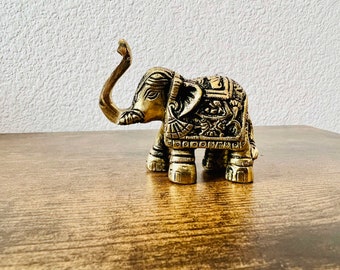 Solid Brass Elephant Statue – 2 inches Lucky Decor Figurine – Good Luck Gift, Vastu & Feng Shui Elephant, Housewarming and Office Decor