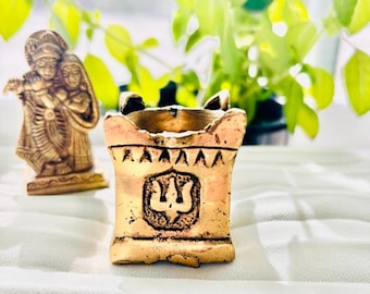 Holy Tulsi Kyara, Diya with Tulsi Kyara Design in Brass, Tulsi Deepam, Brundhavan Diya, Thulasi Maada Vilakku,Brass tulsi pot Diya