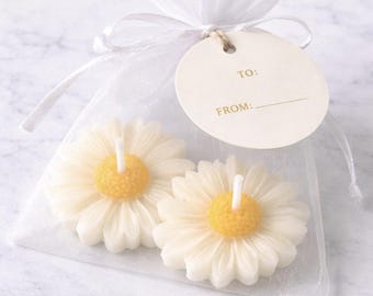 Daisy Candle Favors Set of 2 |Wedding Return Gifts |Floral Mini Candles with Organza Bag & Tag|Baby Shower, Bridal Shower Decor|Housewarming