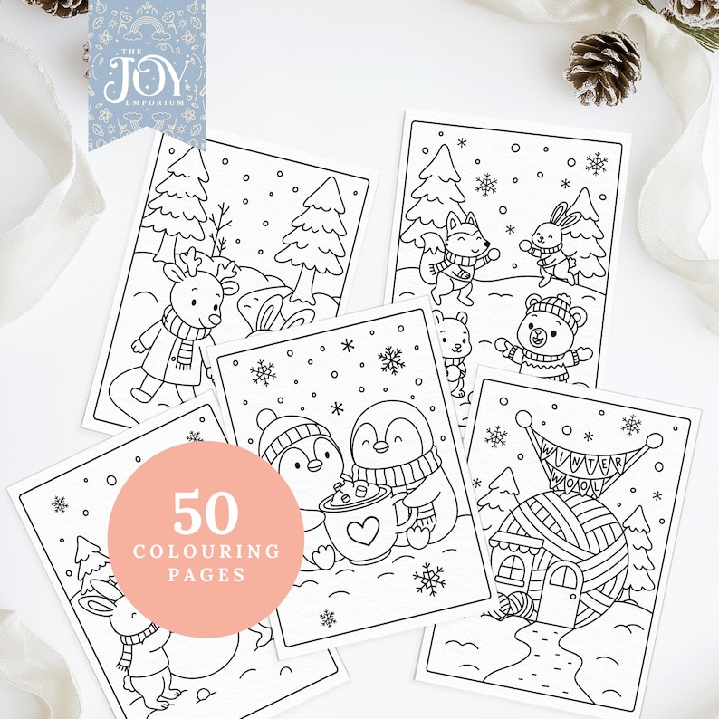 Puede incluir: Un conjunto de 50 p&aacute;ginas para colorear con ilustraciones de tem&aacute;tica invernal. Los dibujos en blanco y negro incluyen animales como renos, zorros y ping&uuml;inos, junto con escenas de invierno y copos de nieve. El logotipo de The Joy Emporium es visible.
