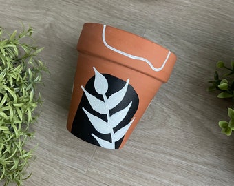 Hand Painted Planter 4 inch| Boho | Terracotta Pot | Clay Pot | Boho Decor | Home Decor | Indoor Planter | Flower Pot | Gifts for Her