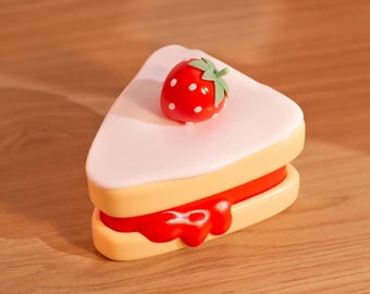 Caja para baratijas con forma de pastel - Soporte para joyas de comida falsa, lindo recipiente de almacenamiento de fresa con tapa, decoración de escritorio en tonos pastel originales, regalo de panadería estilo cottagecore