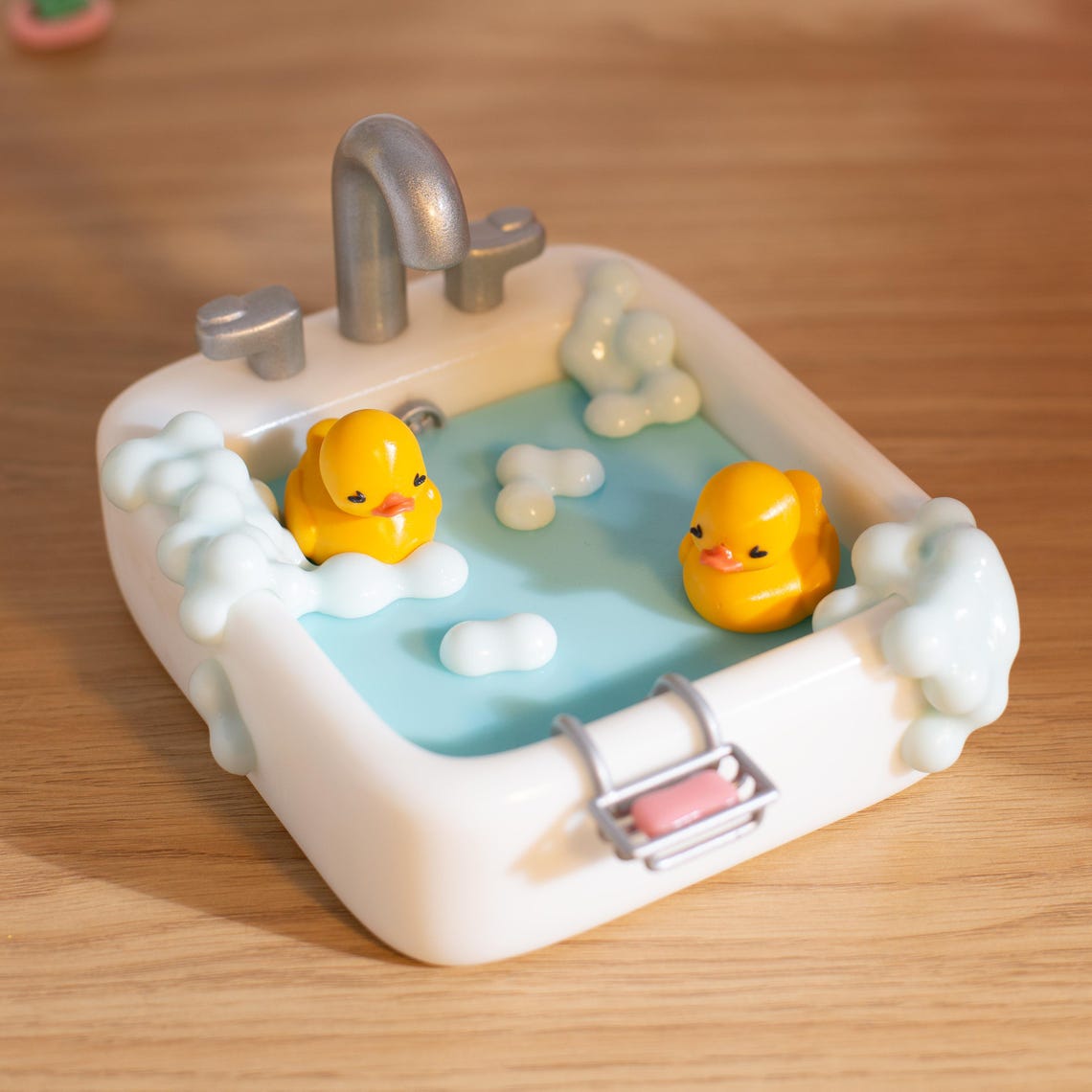 TUBBZ Kazuma Kiryu – Canard En Caoutchouc Cosplay Yakuza – 9 Cm, Boîte Carton Écologique