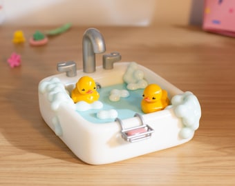 Bath Duck Trinket Dish | Resin Trinket Tray | Girls Trinket Bowl for Neckless, Earrings, Ring | Cute Resin Jewellery Box | Rubber Duck Gift