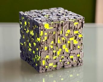 Borg LED Lamp – Free Shipping!!! Star Trek The Next Generation • Sci-Fi Green Glow Cube • Geek Gift for Trekkies • Cyberpunk Desk
