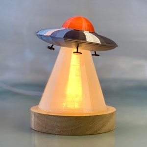 Super Cute 50&#39;s Style Retro UFO LED Lamp ready to invade your home - Free Shipping!