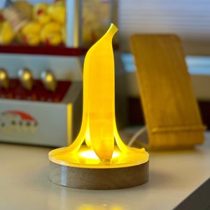 Banana Peel lamp | LED Light - Free Shipping! - Top Banana | Trophy | Fun | Fruit | Berry | Decorative | Designer | Playful | Cool | Cute