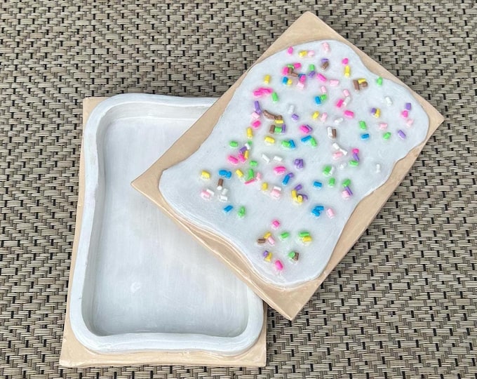 Pop tart trinket tray, Pop tart, Brunch gifts, Breakfast gifts, Pastry, Pastry dish, Jewelry container, Trinket, Trinket birthday gift