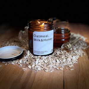 Oat milk & honey | 8oz scented soy candle | 23bees beeswax wicks | millennium soy wax | hand poured small batch | reusable amber jar