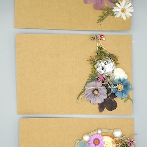 Juego de tarjetas de felicitación con encanto: tarjetas en blanco con adornos únicos de flores secas