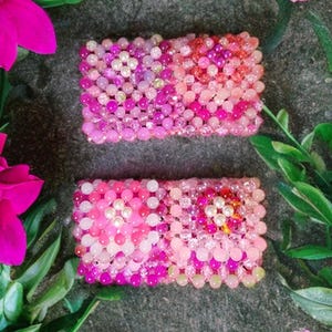 Roze portemonnee met glazen kralen – Handgemaakte portemonnee in gehaakte stijl met visdraad, cadeau met kleine kralen voor haar, handgeweven etui met essentials