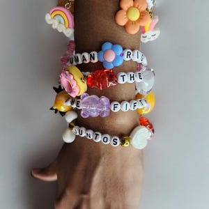 Protestordspråk Kandi armbandsstack | Decora Charms, Ravesmycken