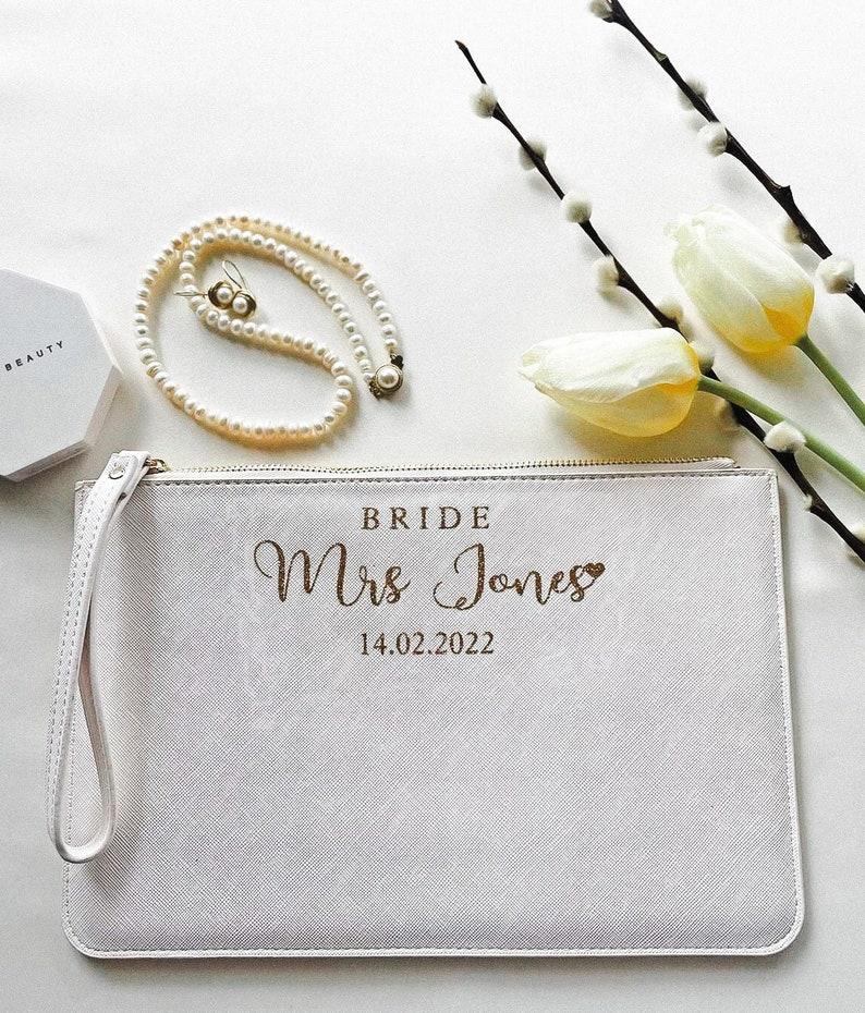 Borsa da matrimonio personalizzata, pochette da sposa personalizzata, regali per damigella d'onore Pochette da damigella d'onore personalizzata, regalo di nozze personalizzato immagine 1