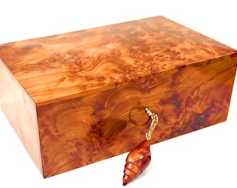 11x7 Rustic Moroccan jewelry Thuya Burl Box,lockable wooden burl Jewelry Box organizer with key ,keepsaake gift , wedding memory Antique