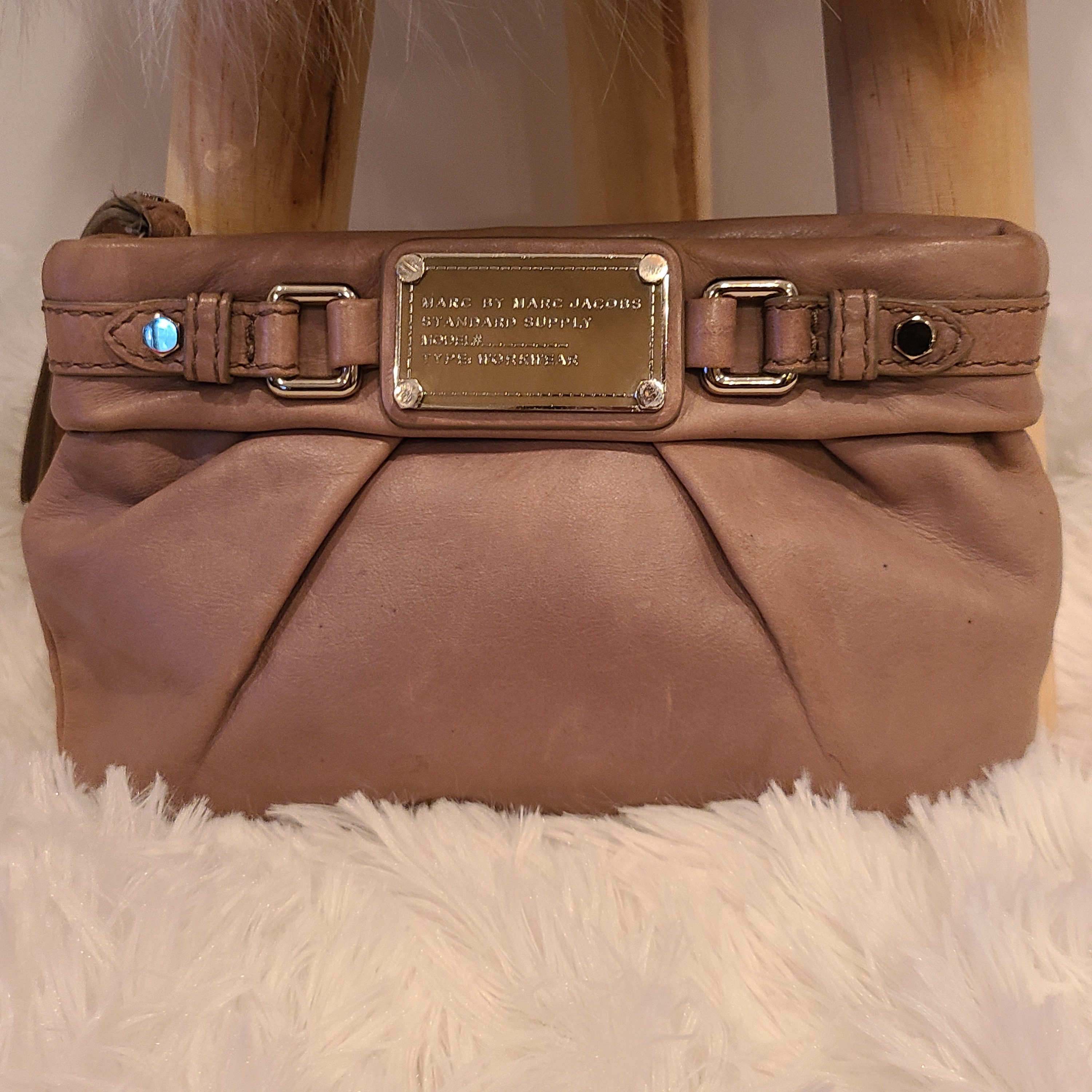 Marc by Marc Jacobs Beige Leather Wristlet Clutch