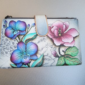 Anna by Anuschka Women's Hand Painted Leather Wallet, Floral Paradise Tan,  One Size : : Clothing, Shoes & Accessories