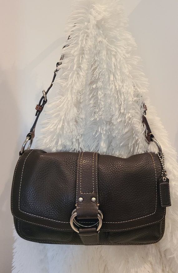 Coach chelsea pebbled shoulder Gem