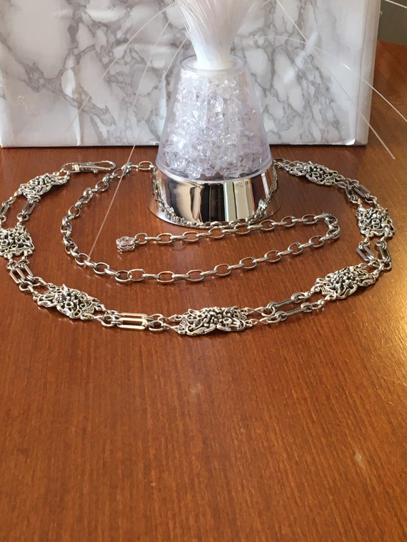 Antique Silver Concho Chain Belt: Embossed Flower Waist  display picture 1