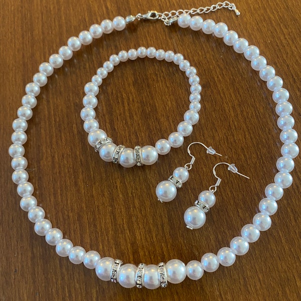 Elegant graduating pearl necklace, bracelet and earrings  wedding, special occasions jewelry set