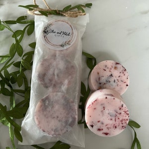 Highly Scented Hand Poured Natural Soy Wax Melts with Dried Botanicals, Fruity Floral Aromas, Vegan Cruelty-Free Pomegranate Noir