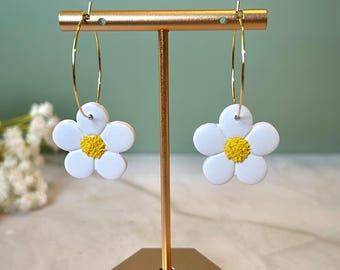 Daisy Polymer Clay Hoop Earrings, Hoop Earrings, Daisy Clay Earrings, Clay Earrings, Spring Clay Earrings, Handmade Clay Earrings, Flowers