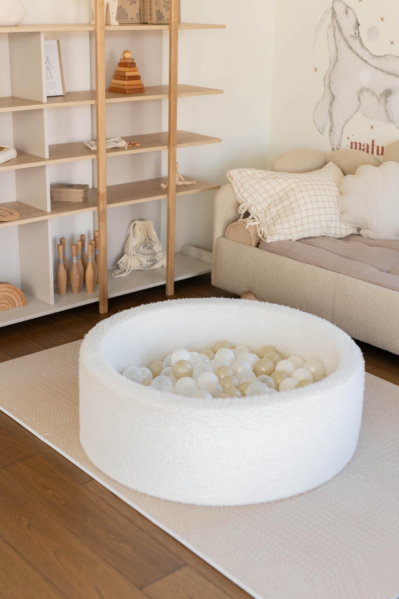 Ball Pit | balls included | BOUCLE | White