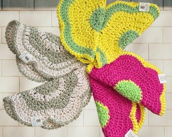 Daisy Washcloth Set ~ Refined Cotton Round Crochet Potholder Set  -  Home Essentials