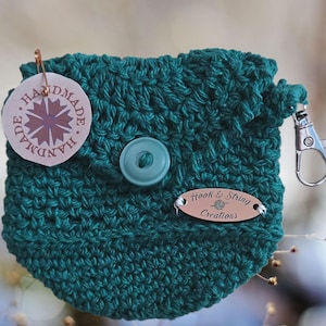 Portemonnaie, Geldbörse, Geldbeutel, Kartenetui oder Taschenbaumler-Schlüsselanhänger für Frauen, die es lieben, Accessoires zu tragen. Vielseitig, funktional & stilvoll für den täglichen Gebrauch.