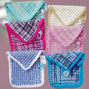Monederos/billeteras. Adornos funcionales para complementar tu bolso favorito. Para pequeños objetos esenciales como auriculares. Hecho a mano en algodón resistente.