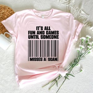 Funny Postal Worker Shirt: Missed Scan Post Office Attire Tee 画像 3