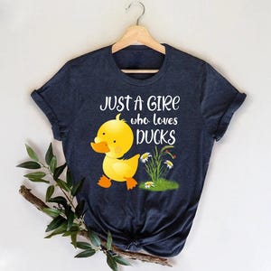 Camiseta "Solo una chica que ama a los patos", "Amante de los patos", "Amante de los animales", "Mamá amante de los patos", "Amante de los patos", "Día de la Madre" imagen 1