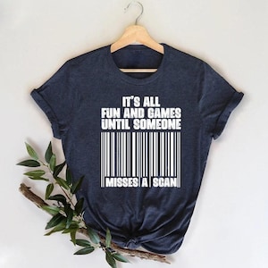 Funny Postal Worker Shirt: Missed Scan Post Office Attire Tee 画像 1