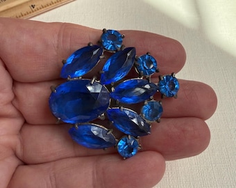 Vintage 1940s Cobalt Blue Rhinestone Dress Clip Open Back Glass Geometric Unsigned Silver Tone