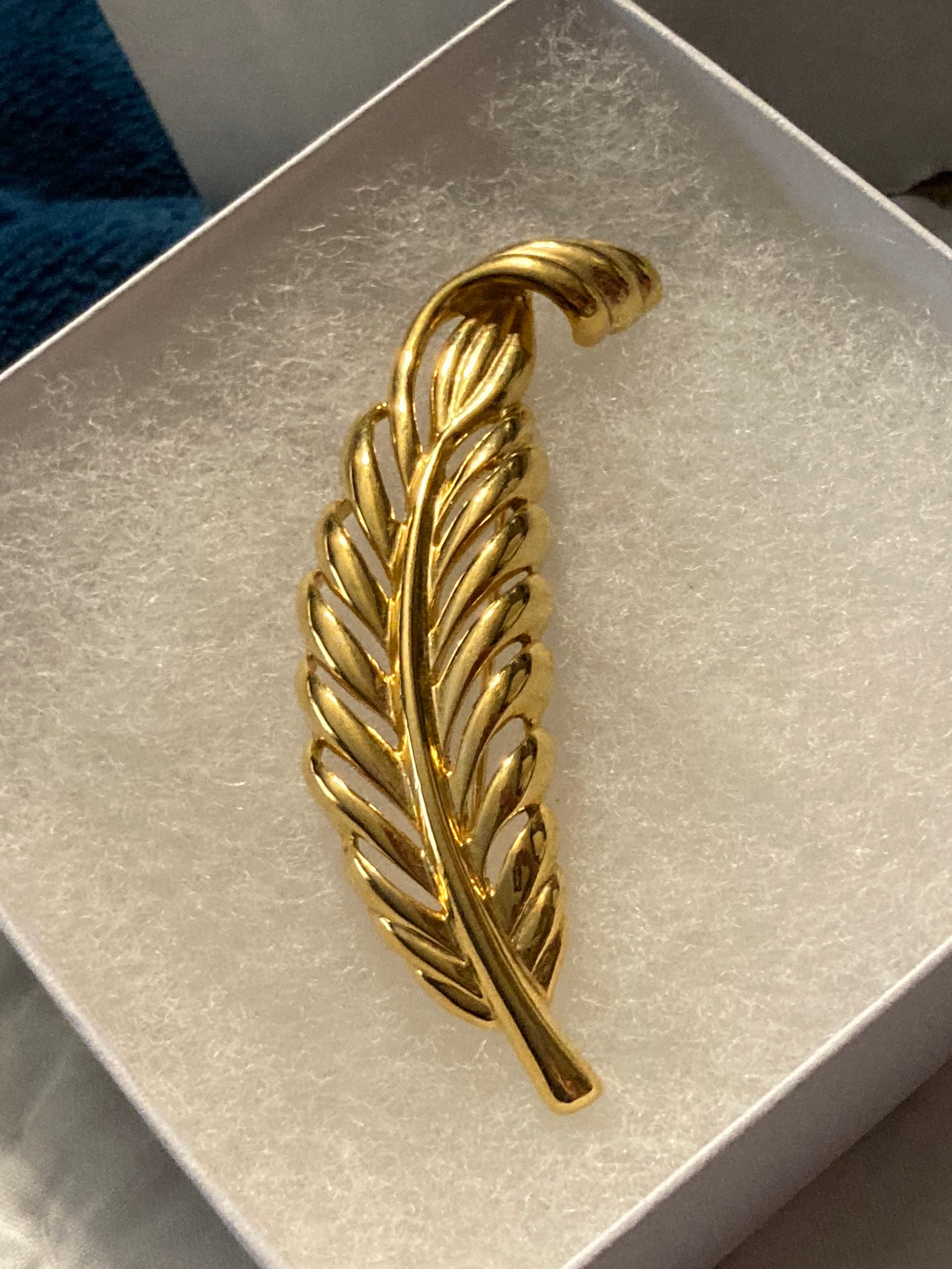 gold toned Napier© brooch 3” swirl leaf design vintage ‘70’s in exquisite condition.