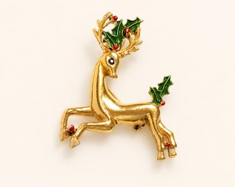 Vintage 1960s Gerry’s Reindeer Brooch – Gold-Tone Holiday Deer with Holly