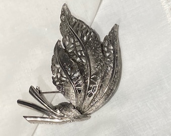 Vintage Textured Silver Pewter Leaf Brooch - Timeless Elegance & Intricate Filigree Design, great gift idea!, lapel or collar adornment
