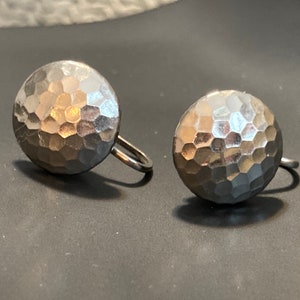 Silver toned button earrings - hammered pattern - casual minimalist jewelry,
