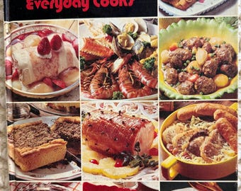 1978 Cooking Guide, Toshiba Everyday Microwave Cookbook – Retro 1970s Appliance