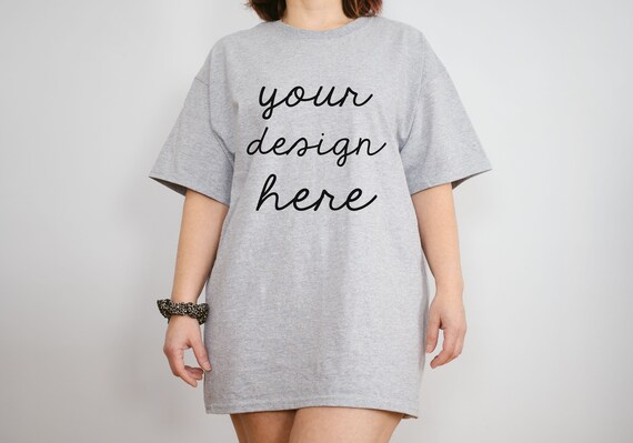 Gildan 5000 Sport Grey Tee Shirt Model 