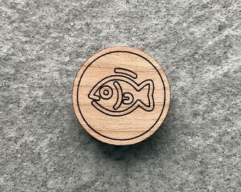 10x Fish Tokens 20mm Cherry Wood