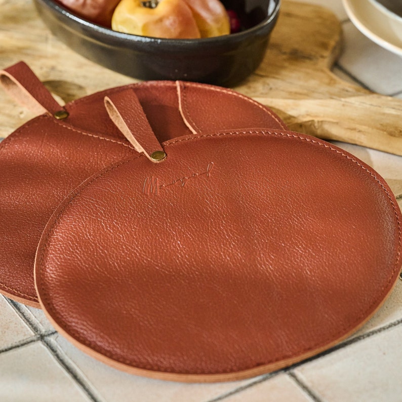 Hand-stitched Leather Potholdes, Heat-Resistant for Oven and BBQ Use, Practical and Іtylish Сhef Accessory, Upscale Gift for Cooking Lovers Bordeaux