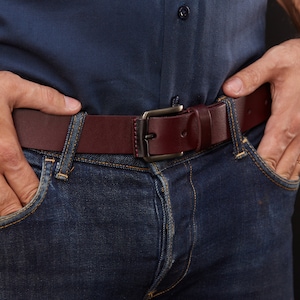 Personalized Handmade Leather Men&#39;s Belt - Casual Black, Engraved, Best Man Gift, Father&#39;s Day Gift