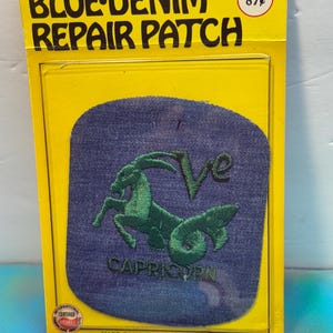 Steenbok opstrijkbare groovy jaren 70-patch nieuw op kaart blauwe kleur