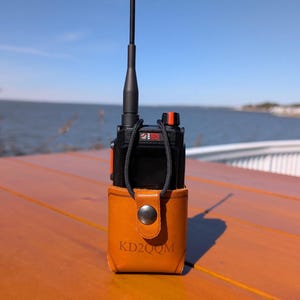 Leather Belt Pouch for Handheld Radio