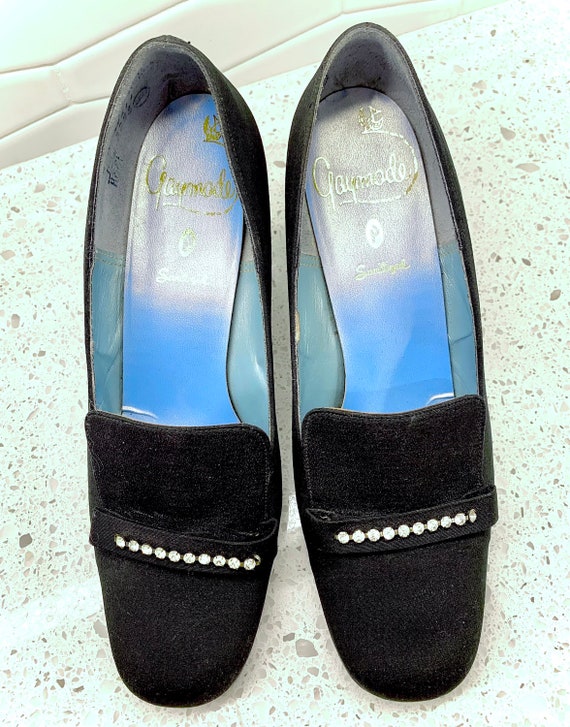 50’s black fabric heels with rhinestone detail - image 6